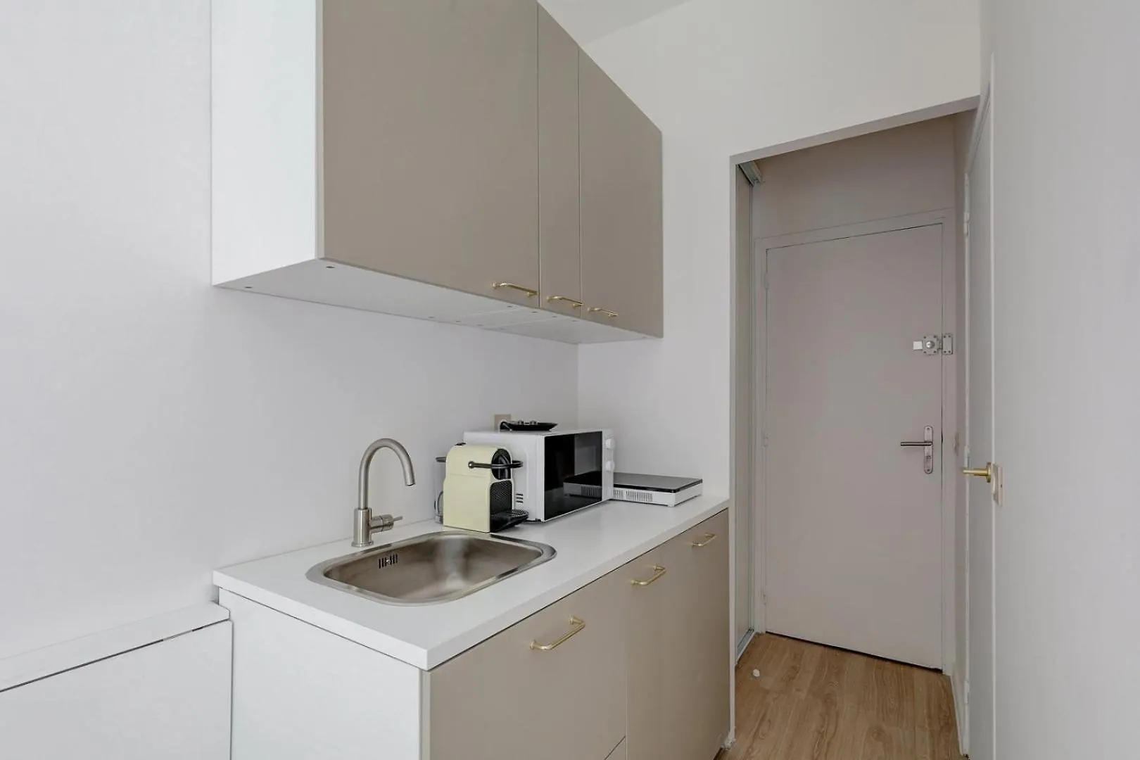 Bluestay 806 - Superb Studio Paris 0*,  Frankrike